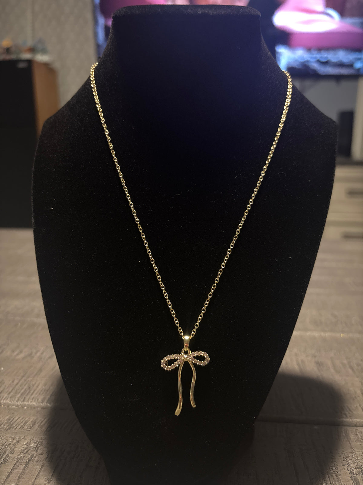 Darling Bow Necklace