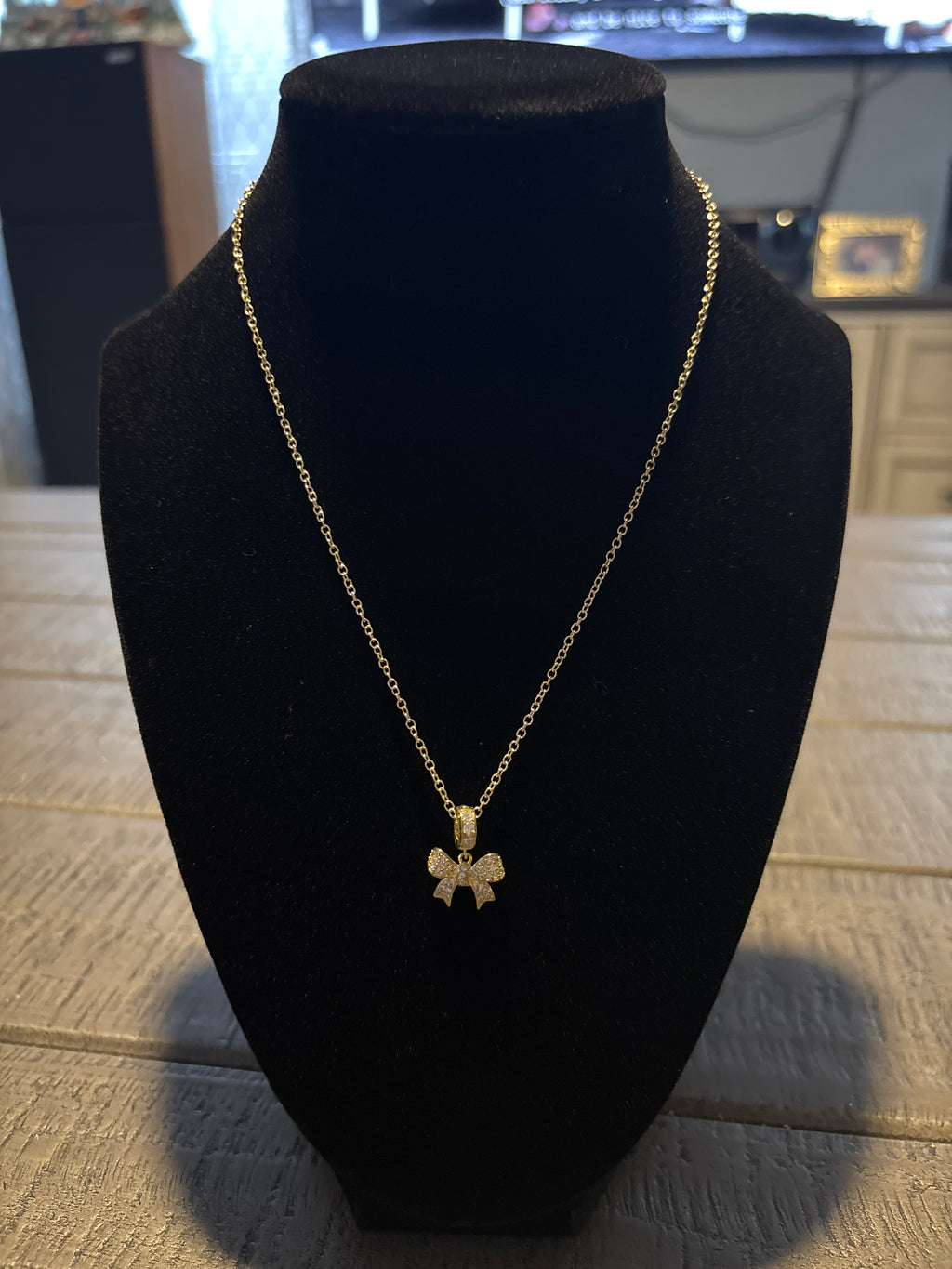 Darling Bow Necklace
