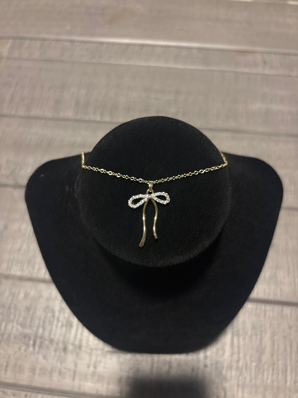 Darling Bow Necklace